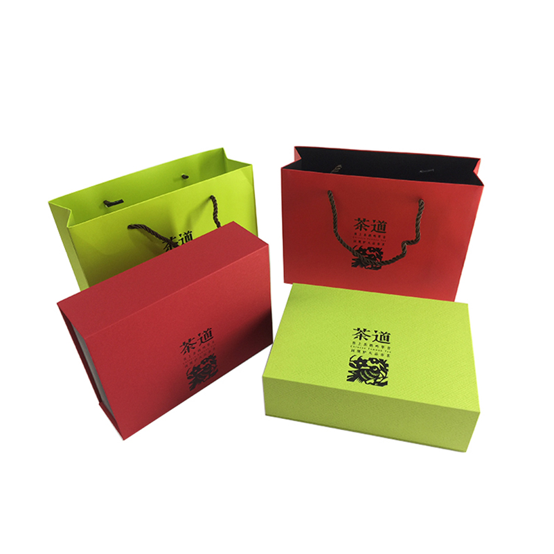 Customized textured magnet opening hot stamping packaging paper gift box
